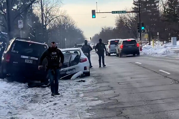 Minneapolis ICE Agent Jonathan Ross Injured After Renee Good Drives Toward Law Enforcement in Shattering Confrontation