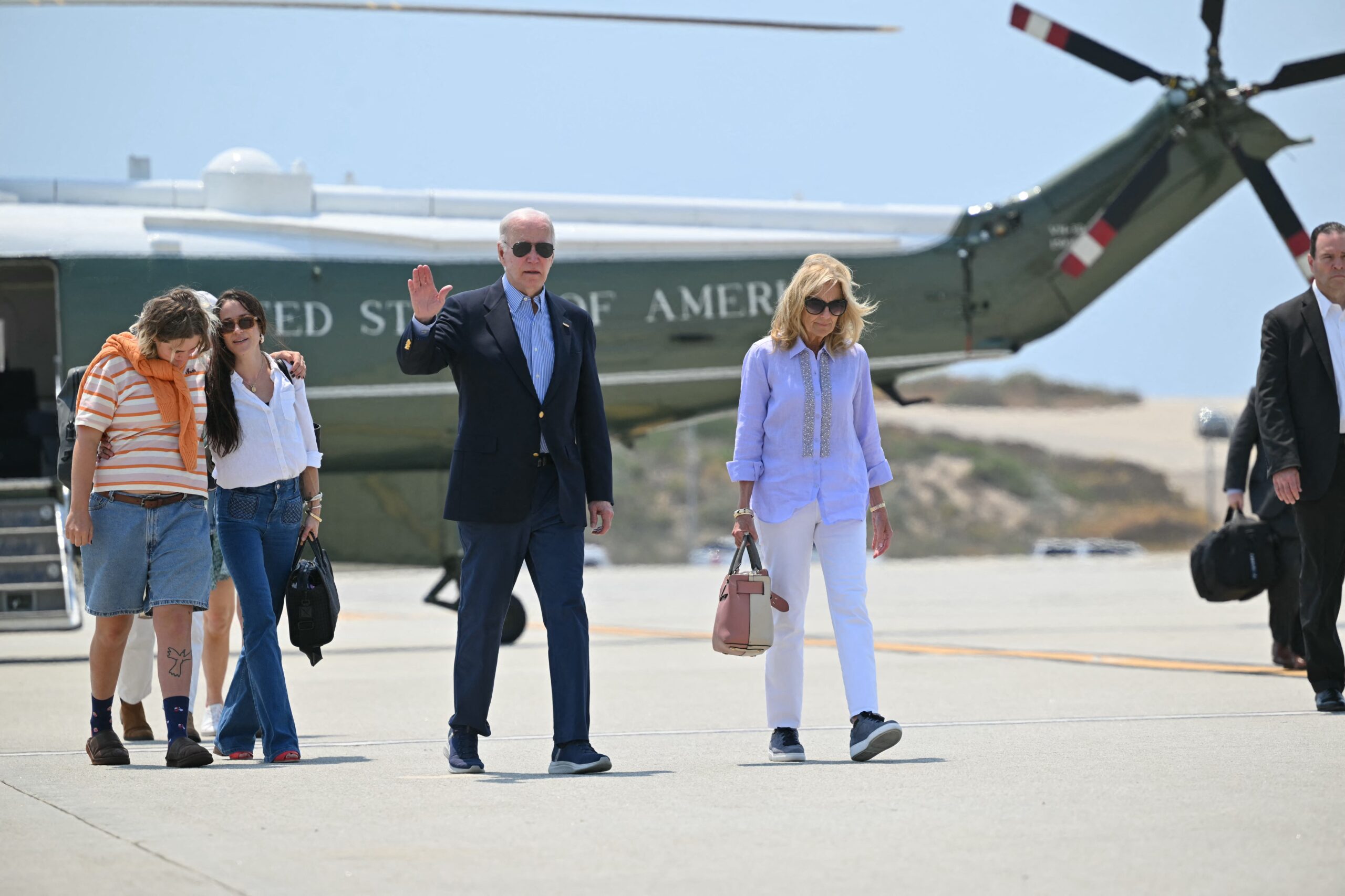 Secret Service Agent in Jill Biden’s Detail Injures Himself at Philadelphia Airport