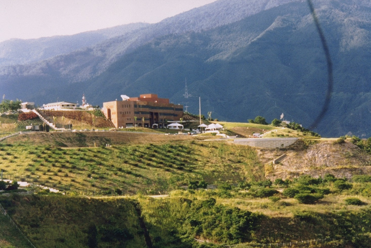 U.S. Embassy Reopens in Caracas After Seven-Year Closure Following Maduro’s Removal