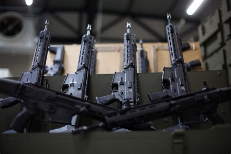 Ukrainian Military Arms Flood Europe’s Black Market, Italian Prosecutors Warn