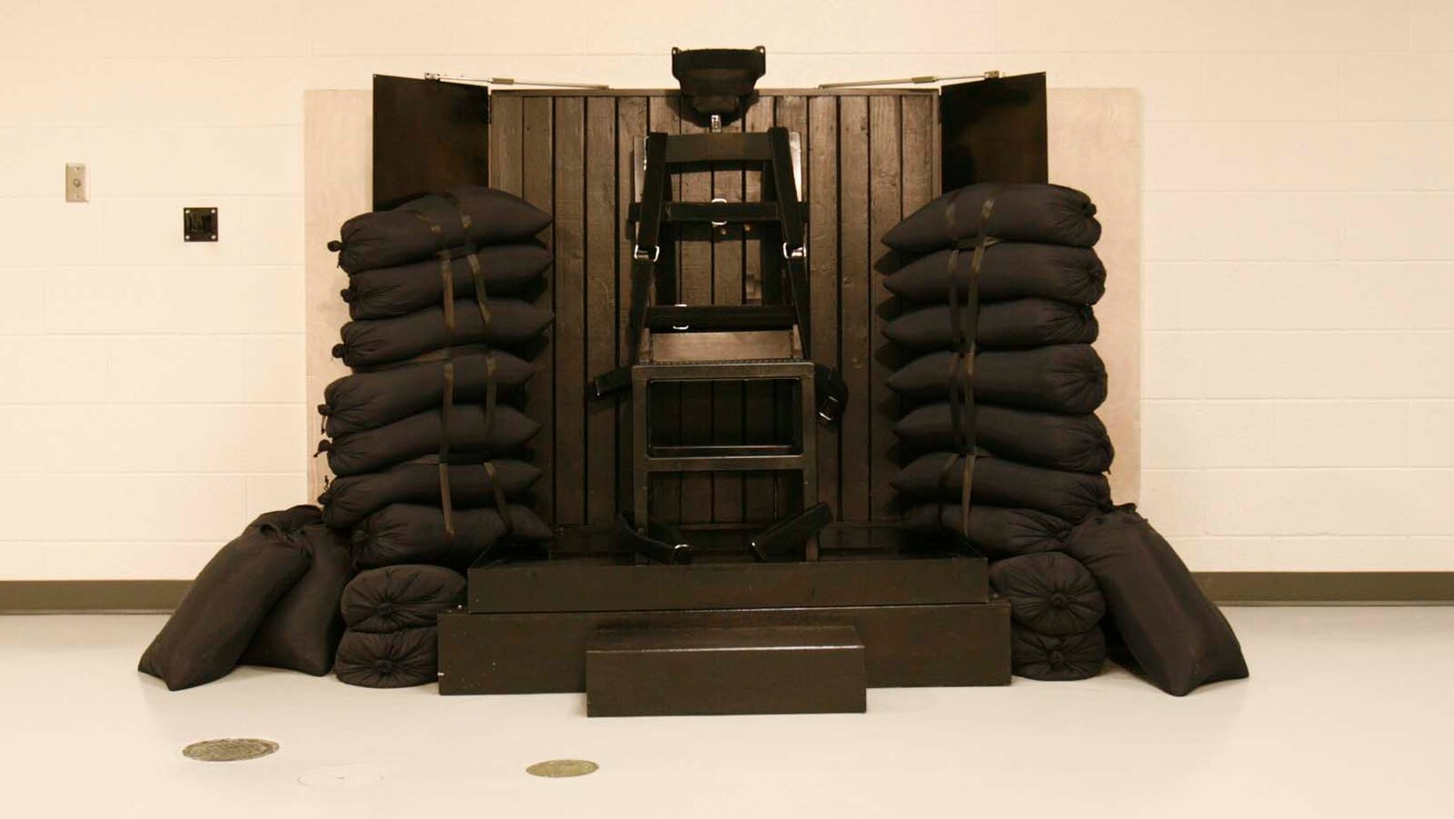U.S. Executes Three in Historic Single-Day Capital Punishment Spree